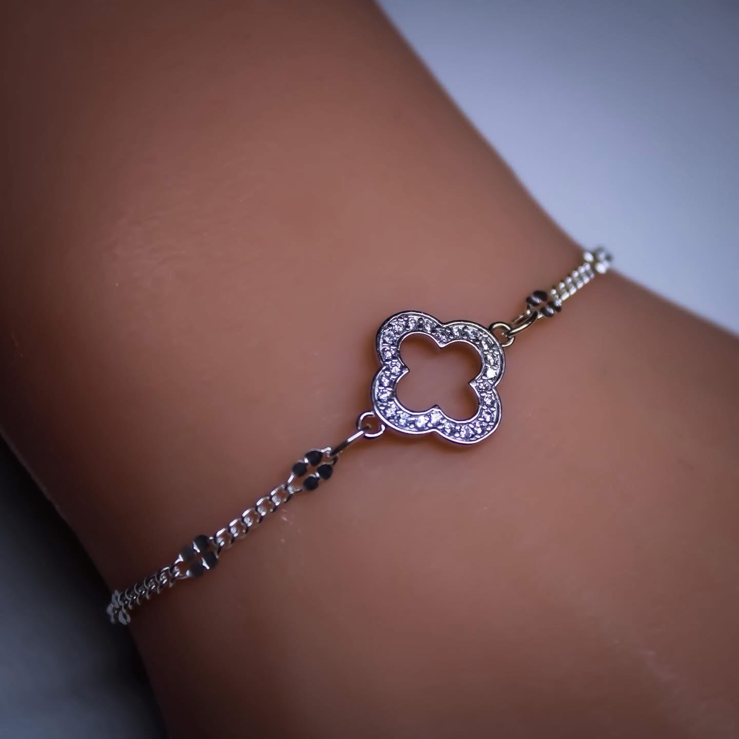 Sterling Silver Clover Kiss Bracelet