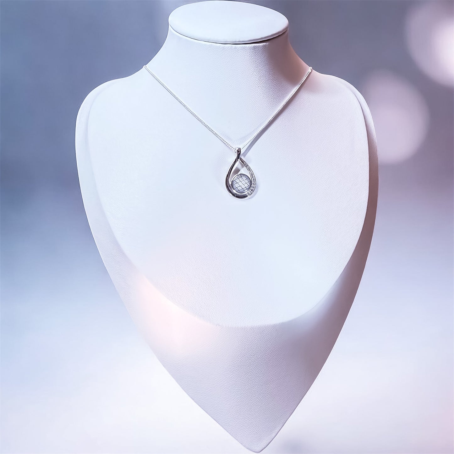 Evernear Drop Pendant